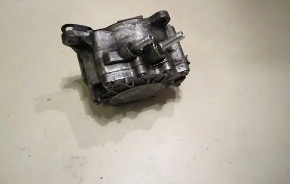 Volkswagen PASSAT B6 Vacuum pump 03G145209C 25060701