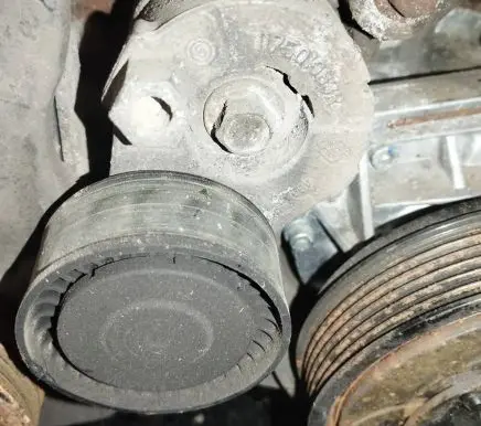 Dacia Lodgy Generator/alternator belt tensioner 117501083r