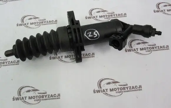 BMW 5 F10 F11 Clutch master cylinder 6785964