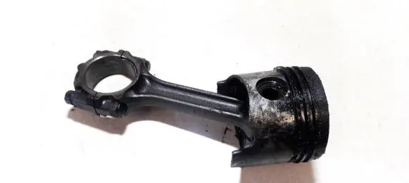 Citroen C5 Piston with connecting rod