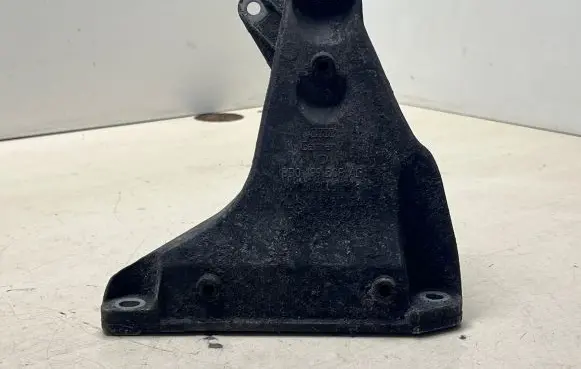 Skoda Superb B5 (3U) Engine mounting bracket 8D0199308AG