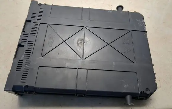Citroen C4 II Picasso Fuse module 22661F01 9664983380 PRT0678001