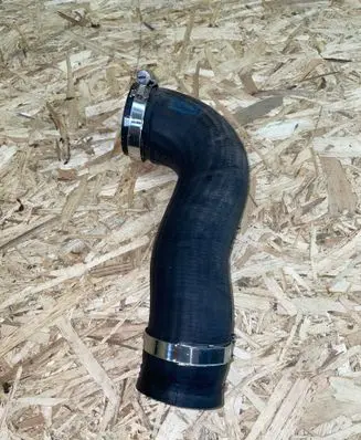 Volkswagen PASSAT B7 Intercooler hose/pipe 1K0145832AN 1K0145762JF