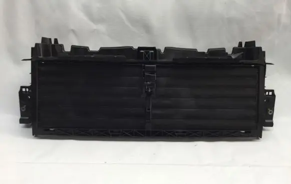 Audi Q7 4M Intercooler air guide/duct channel 4M0121219B 4M0121285