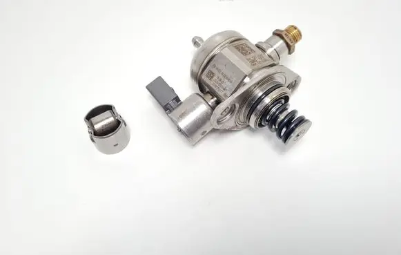 Audi A5 Fuel injection high pressure pump 06K127028L 0261520487 06L127A