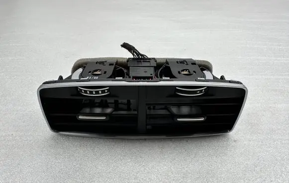 Rear air vent grill
