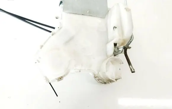 Honda CR-V Front door lock 