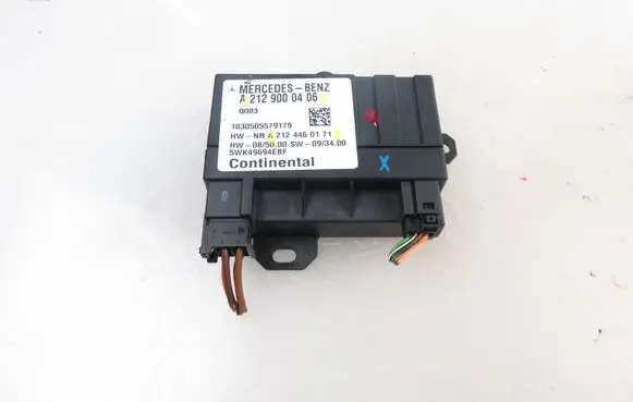Mercedes-Benz E C207 W207 Fuel pump relay 2129000406 2124460171