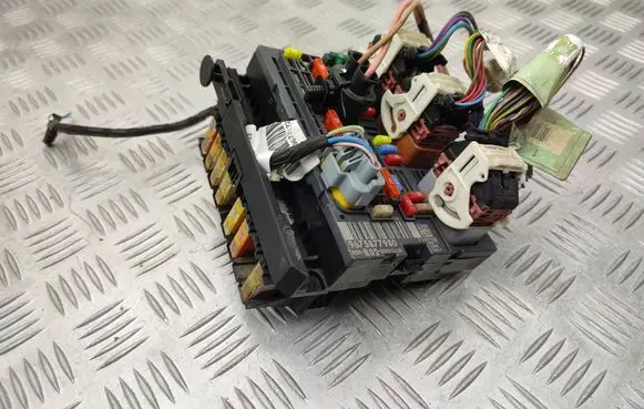 Citroen C5 BSM Control unit 9675877980