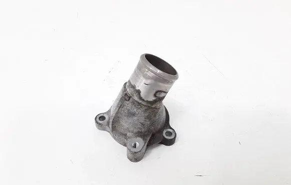 Toyota Avensis T250 Thermostat housing 