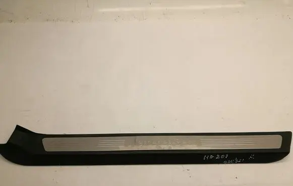 Mercedes-Benz E C207 W207 Other sill/pillar trim element A2076800235