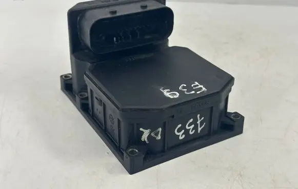 BMW 5 E39 ABS Pump 6750345 34526750345 0265900001