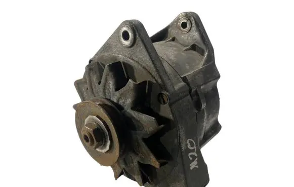 BMW 5 E34 Generator/alternator 0120469902