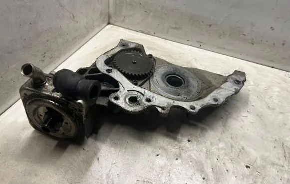 Hyundai Santa Fe Oil filter mounting bracket