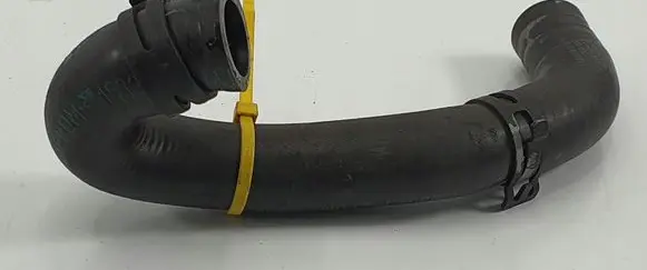 Mercedes-Benz C AMG W203 Engine coolant pipe/hose 2038300396