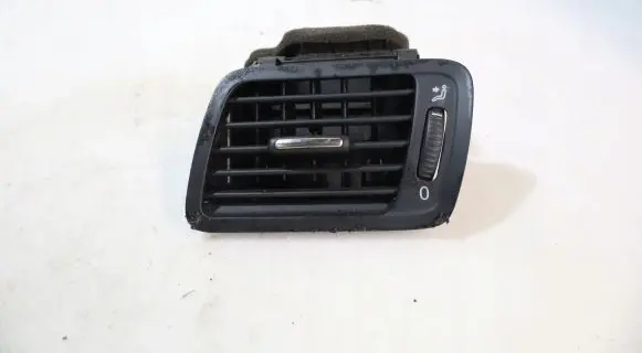 Volkswagen PASSAT B6 Dashboard side air vent grill/cover trim