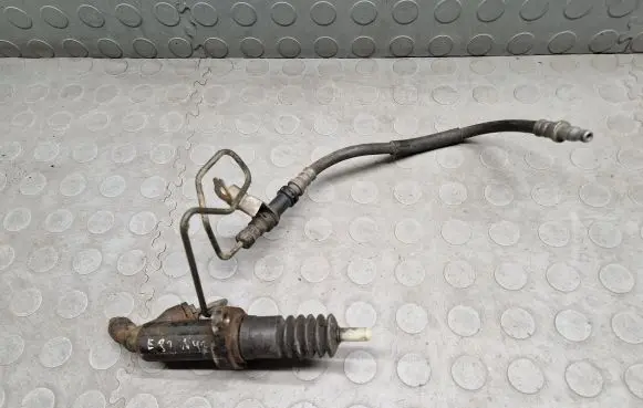 BMW 1 E82 E88 Clutch master cylinder 6785964