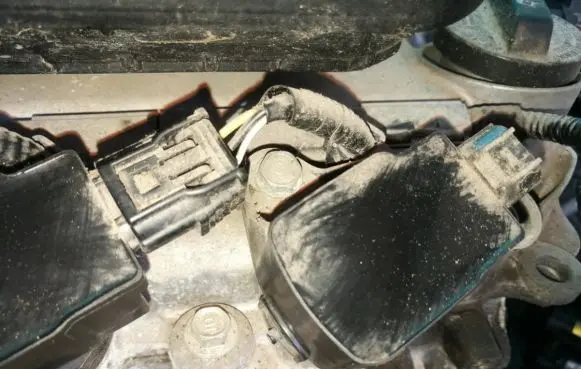 Honda Insight High voltage ignition coil CM11118 09403
