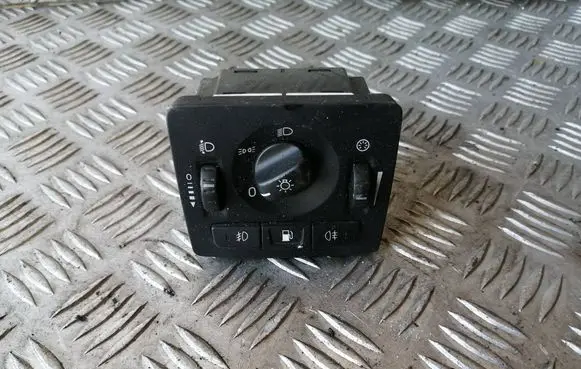 Volvo V50 Light switch 30739300
