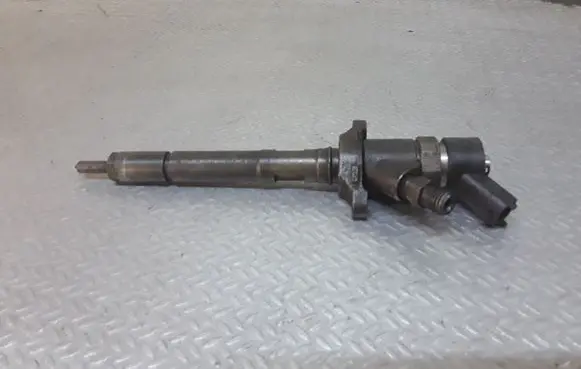Ford Focus C-MAX Fuel injector 0445110188