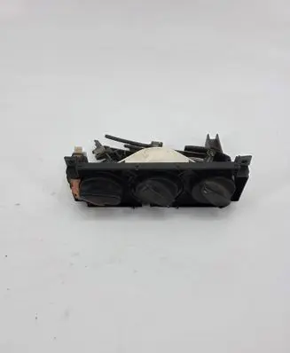 Volkswagen Golf III Climate control unit 1H0819045C 1H0820045C