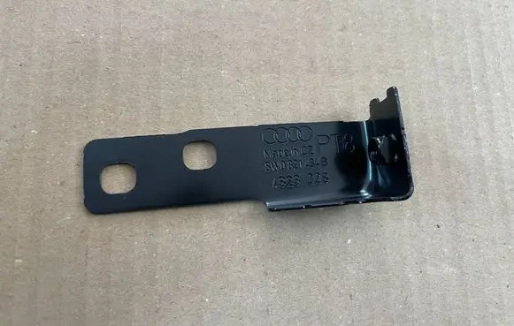 Audi A4 S4 B9 Fender mounting bracket 8W0821434B