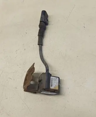 Volkswagen Phaeton ABS wheel speed sensor 3D0616575K 15179200682
