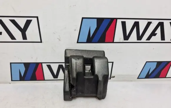BMW X1 E84 Trunk separation 