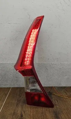 Volvo XC70 Tailgate rear/tail lights 164391