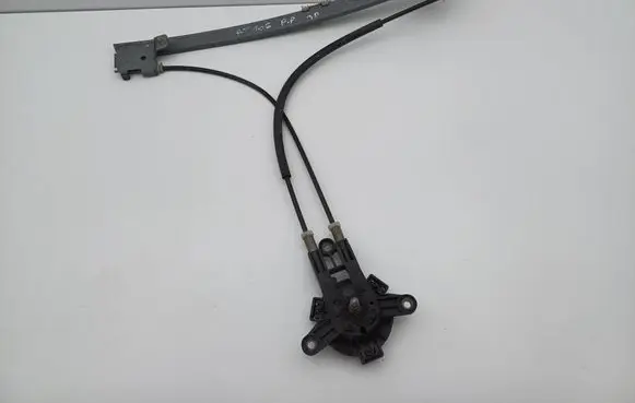 Peugeot 206 Front door manual window regulator 110167