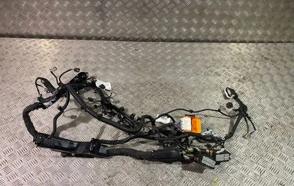 Volvo XC60 Engine installation wiring loom 32233572