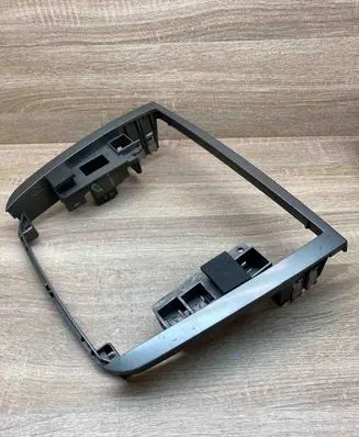 Opel Omega B2 Radio/GPS head unit trim 24413313