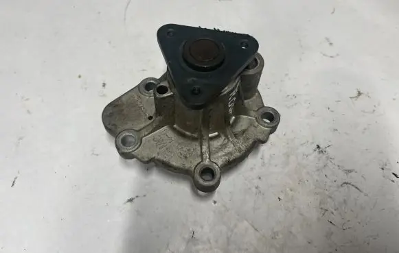 Jeep Cherokee Water pump 15B255242