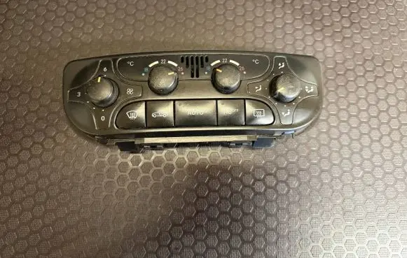 Mercedes-Benz C W203 Climate control unit A2098300085 9140010497 C192204