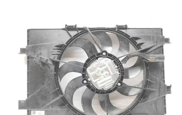 Fiat 500E Radiator cooling fan shroud MZ686002 52200310 0011290