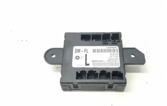 Chrysler Town & Country V Door control unit/module 05026863AE