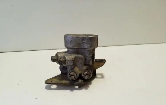 Subaru Legacy Brake power pressure regulator 