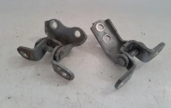 Front door hinge set