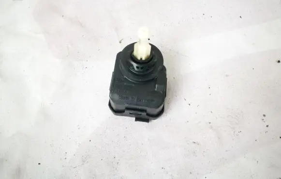 Volkswagen Bora Headlight level adjustment motor 00787800 007878-00
