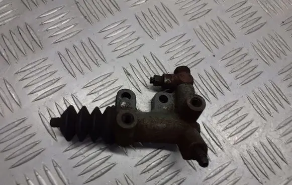 Toyota Yaris Clutch release bearing slave cylinder 