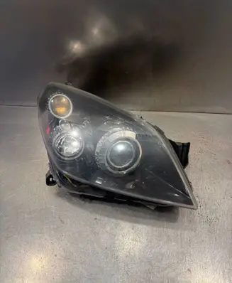 Opel Astra H Headlight/headlamp A046345