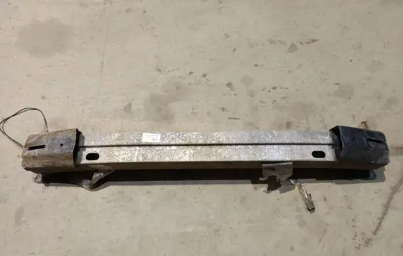 Subaru Legacy Front bumper cross member