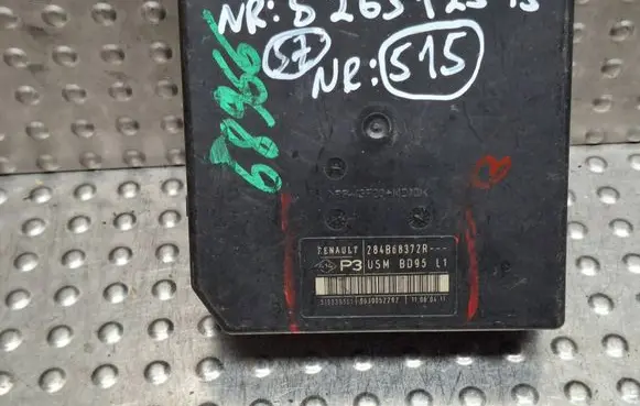 Renault Megane III Fuse module S26312515 284B68372R