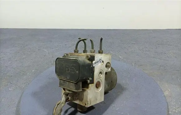 Mitsubishi Pajero ABS Pump MR289302