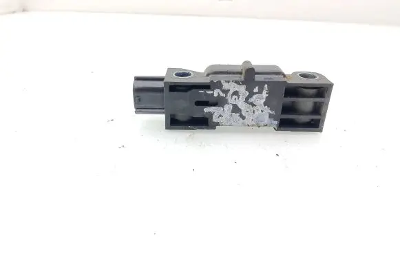 Suzuki Grand Vitara II Airbag deployment crash/impact sensor 3893065J30 0467200020