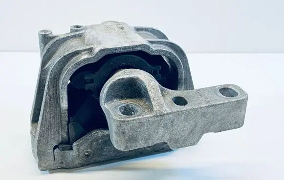 Volkswagen Golf Plus Engine mount bracket 1K0199262AS