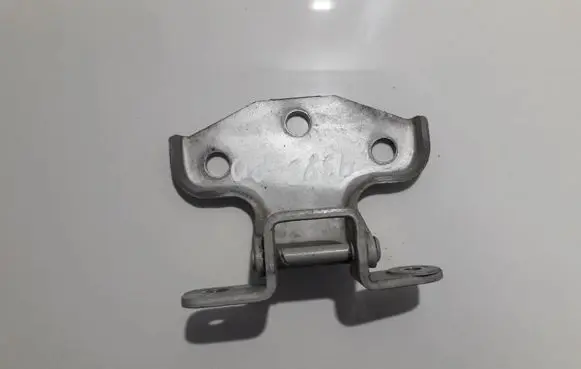 KIA Carnival Front door upper hinge