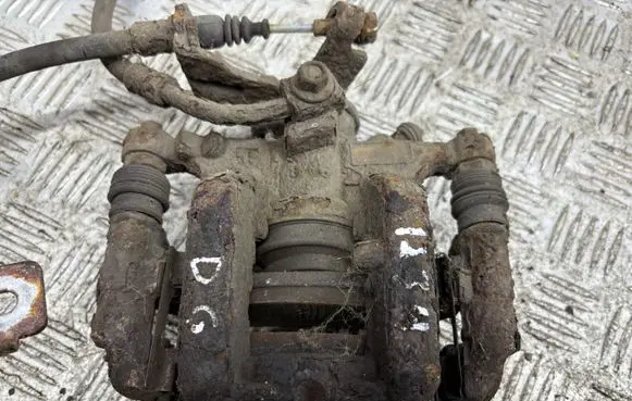 Rear brake caliper