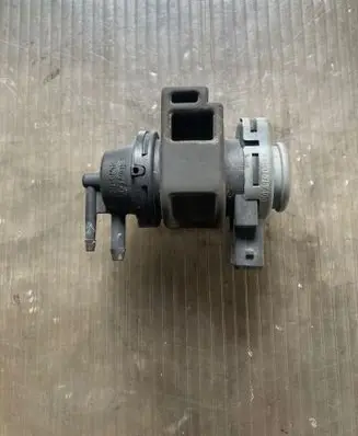 Nissan X-Trail T31 Turbo solenoid valve 8200575400