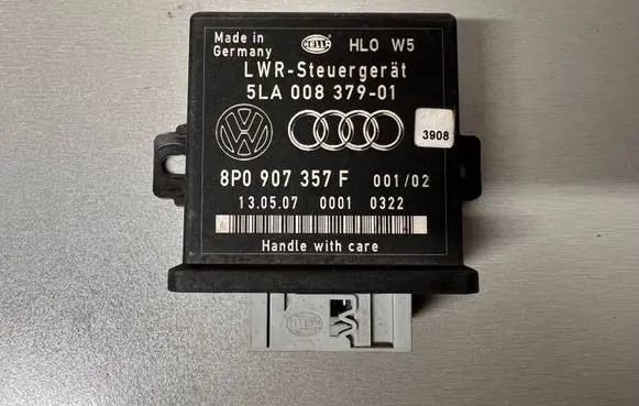 Audi A4 S4 B7 8E 8H Light module LCM 8P0907357F 00010322 5LA00837901